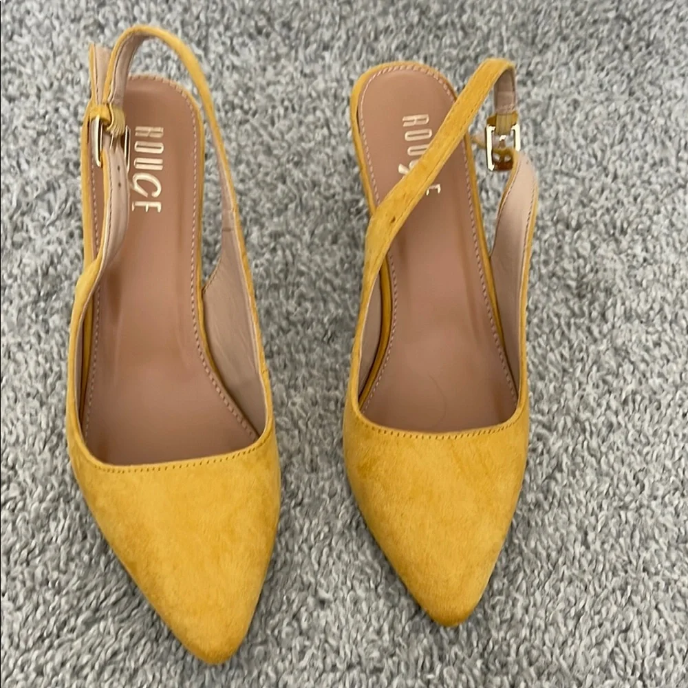 Rouge Helium Women's Yellow Slingback Heels - Picture 1 of 6